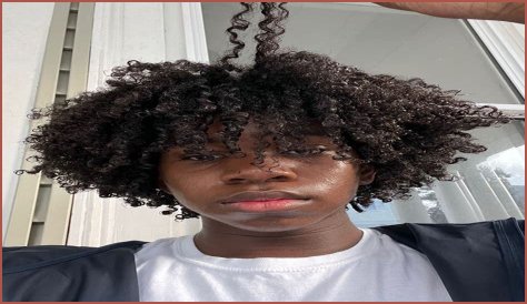 Gwen Stefani's Iconic Curly Hair: A Journey Through Style